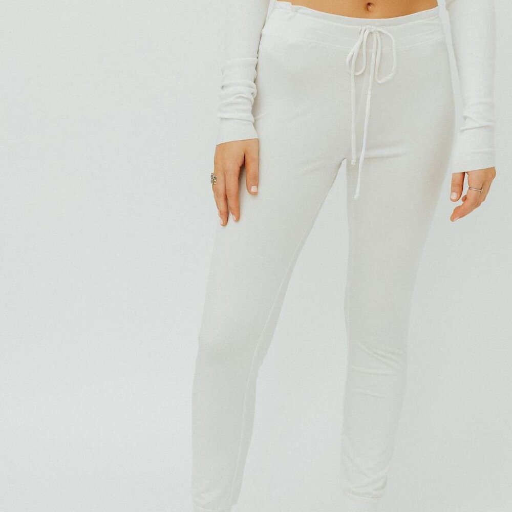 Éterne Drawstring Pant in Cream